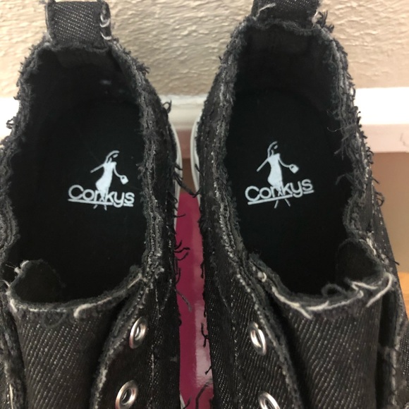 Corkys Babalu - Picture 3 of 5